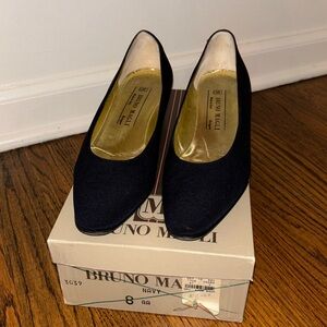 Bruno Magli Navy & Gold Pumps